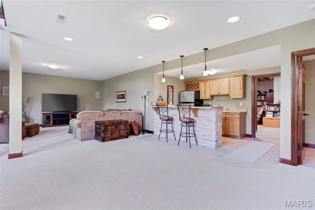 8449 Stone Ledge Drive, Edwardsville, IL 62025