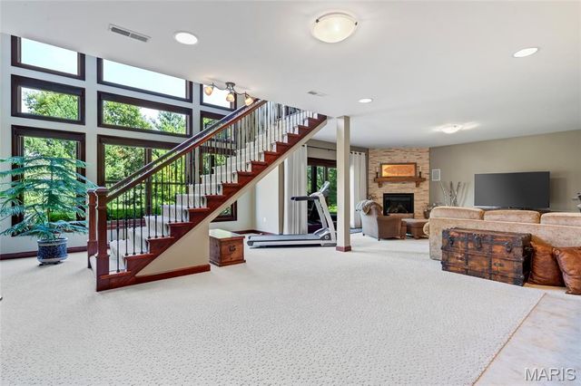 8449 Stone Ledge Drive, Edwardsville, IL 62025
