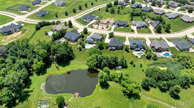 8449 Stone Ledge Drive, Edwardsville, IL 62025