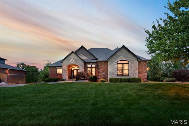8449 Stone Ledge Drive, Edwardsville, IL 62025