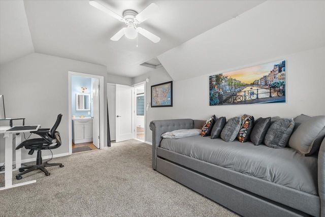 1423 St Charles STREET, Wauwatosa, WI 53213