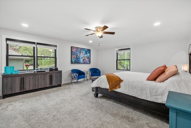 1423 St Charles STREET, Wauwatosa, WI 53213