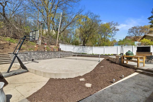 1423 St Charles STREET, Wauwatosa, WI 53213