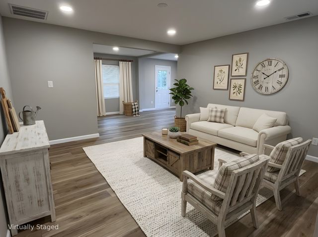 9 Proctor Dr, Clarksville, TN 37043