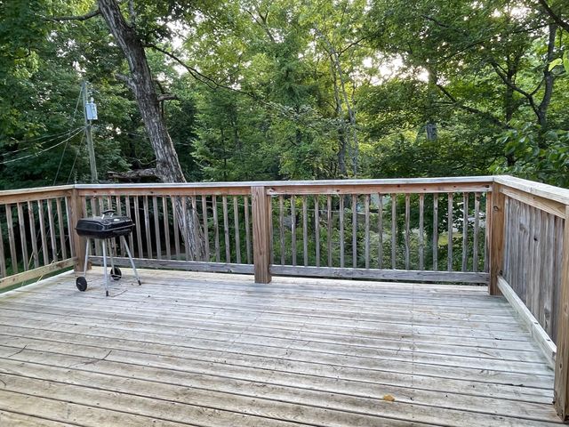 9 Proctor Dr, Clarksville, TN 37043