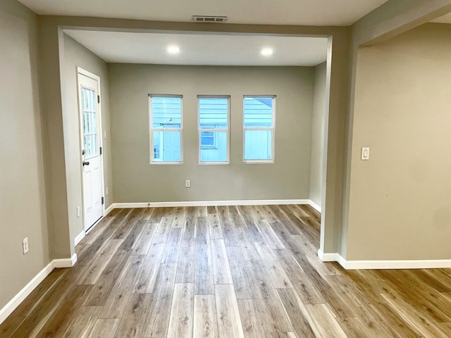9 Proctor Dr, Clarksville, TN 37043