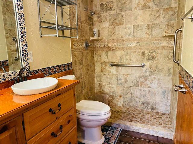 437 NE Bayberry Lane, Jensen Beach, FL 34957