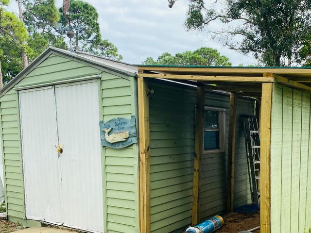 437 NE Bayberry Lane, Jensen Beach, FL 34957