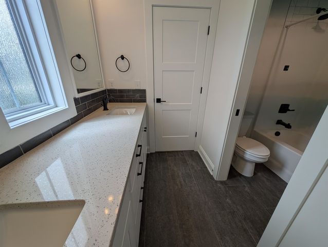 1502 N Shadow Rock Dr, Andover, KS 67002