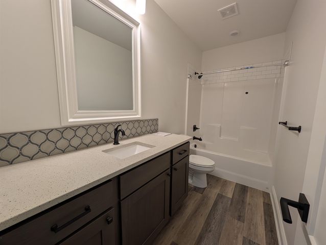 1502 N Shadow Rock Dr, Andover, KS 67002