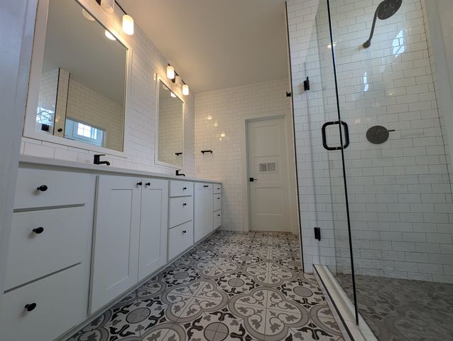 1502 N Shadow Rock Dr, Andover, KS 67002