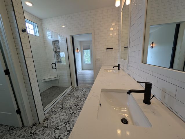 1502 N Shadow Rock Dr, Andover, KS 67002