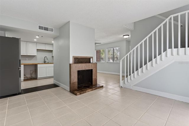 5032 DOWNING STREET 10, Orlando, FL 32839