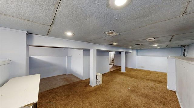 7712 Robinson Street, Overland Park, KS 66204