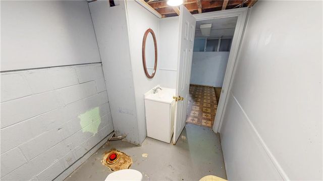 7712 Robinson Street, Overland Park, KS 66204