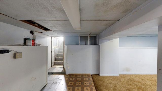 7712 Robinson Street, Overland Park, KS 66204