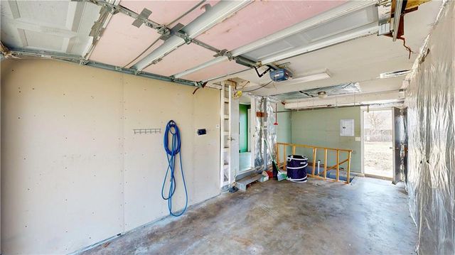 7712 Robinson Street, Overland Park, KS 66204