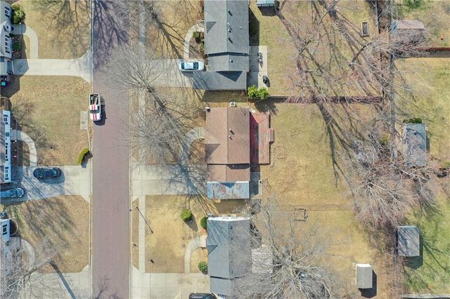 7712 Robinson Street, Overland Park, KS 66204