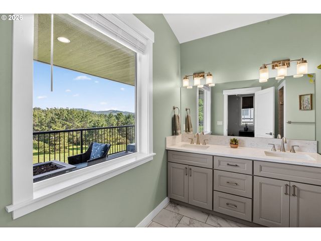 540 Seaview Dr, Manzanita, OR 97130