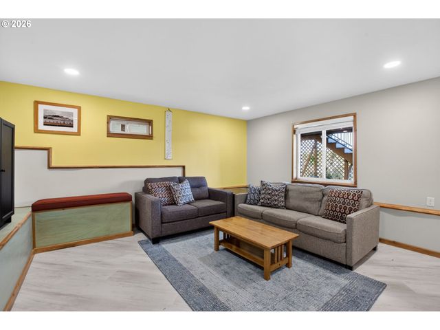 540 Seaview Dr, Manzanita, OR 97130