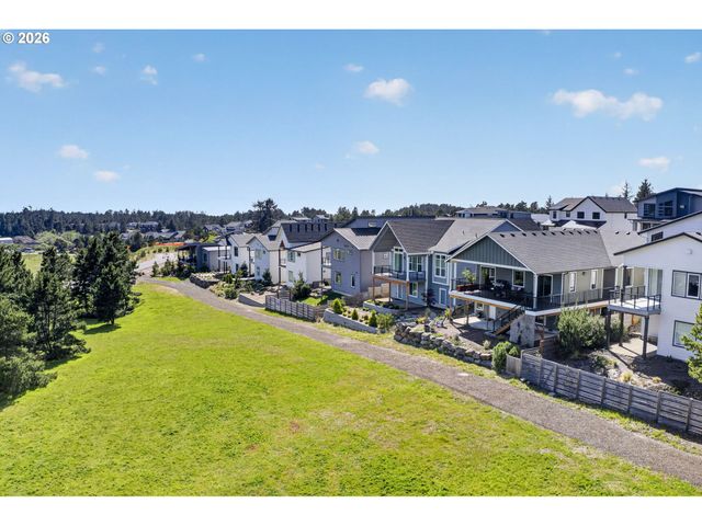 540 Seaview Dr, Manzanita, OR 97130