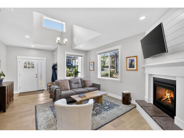 540 Seaview Dr, Manzanita, OR 97130