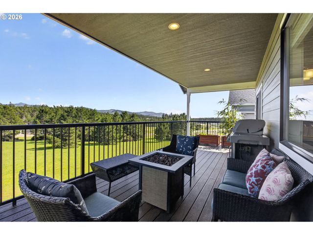 540 Seaview Dr, Manzanita, OR 97130