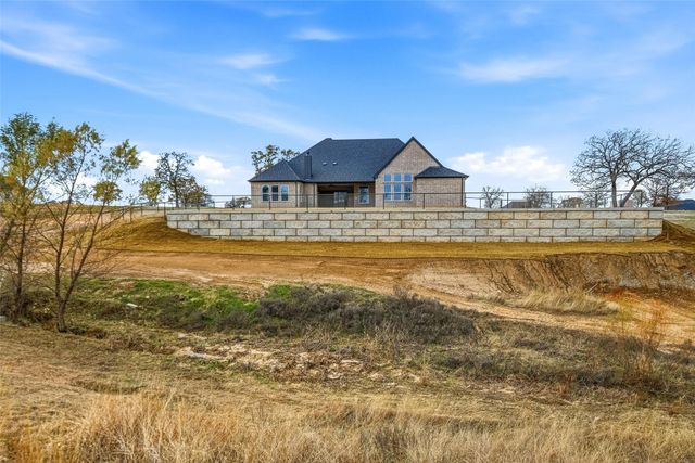 112 La Paloma Way, Decatur, TX 76234