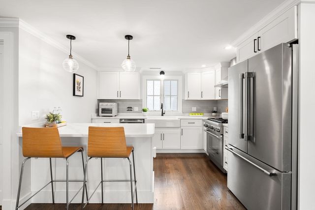 87 Palmer St 87, Arlington, MA 02474