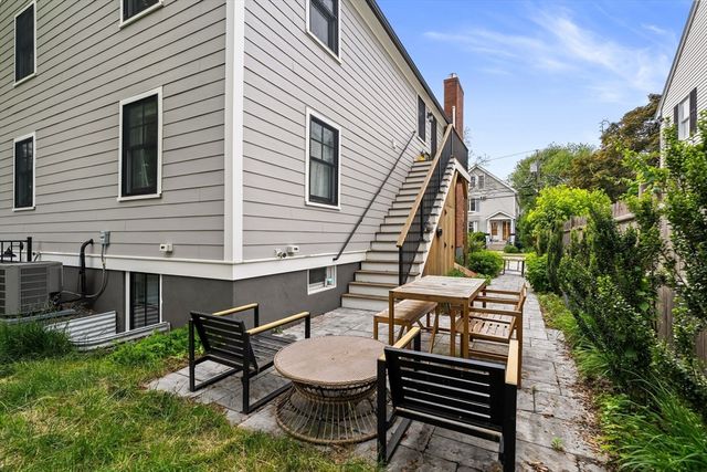 87 Palmer St 87, Arlington, MA 02474