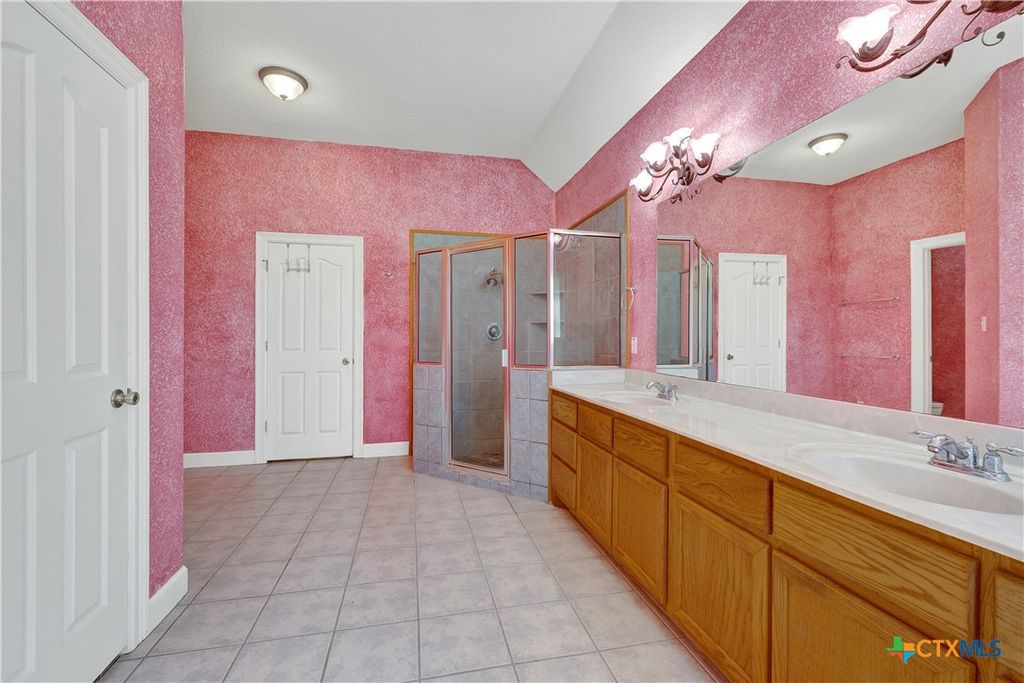 Image 12 of property listing at 243 Appalachian Trail, New Braunfels, TX 78132