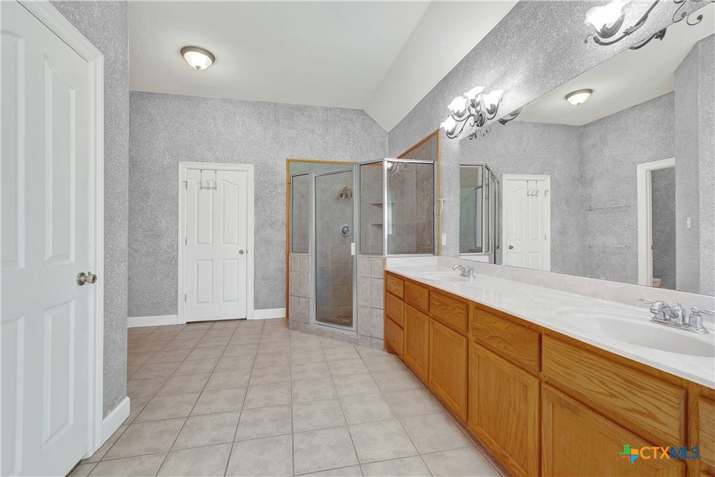 Image 13 of property listing at 243 Appalachian Trail, New Braunfels, TX 78132
