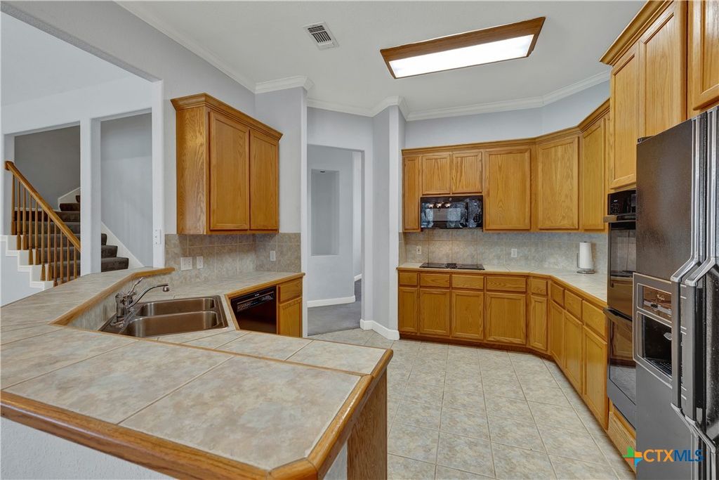 Image 21 of property listing at 243 Appalachian Trail, New Braunfels, TX 78132