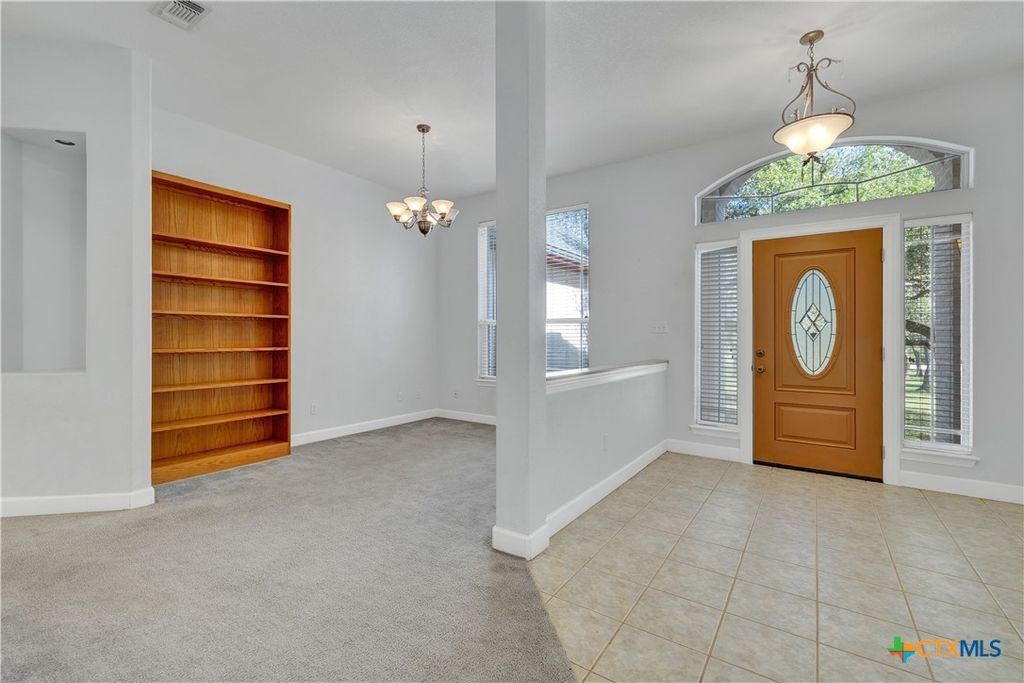 Image 4 of property listing at 243 Appalachian Trail, New Braunfels, TX 78132