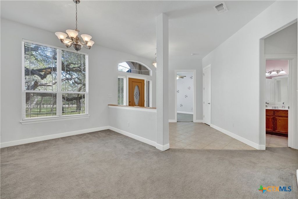 Image 5 of property listing at 243 Appalachian Trail, New Braunfels, TX 78132