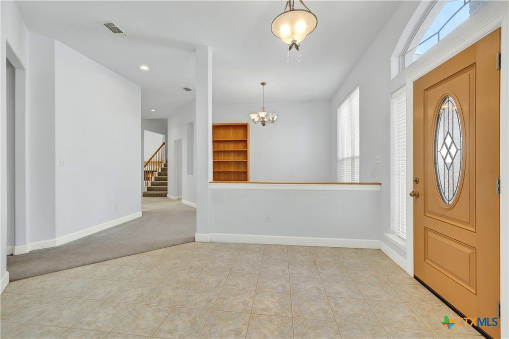 Image 6 of property listing at 243 Appalachian Trail, New Braunfels, TX 78132