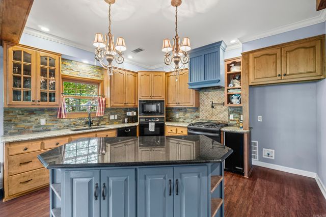 100 Deerwood Drive, Searcy, AR 72143