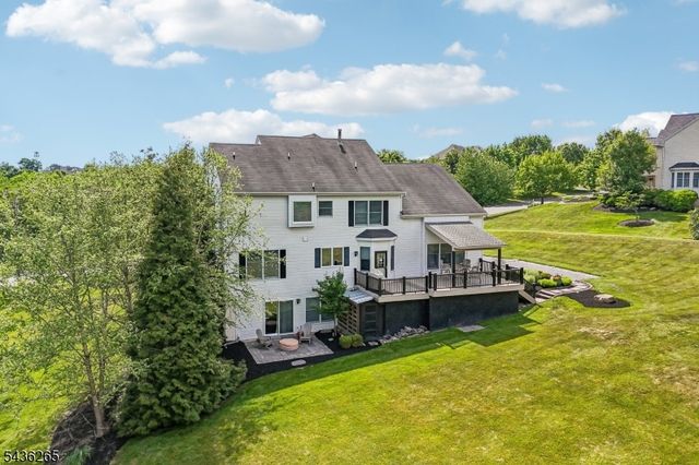 18 Steeple View Ct, West Amwell Twp., NJ 08530