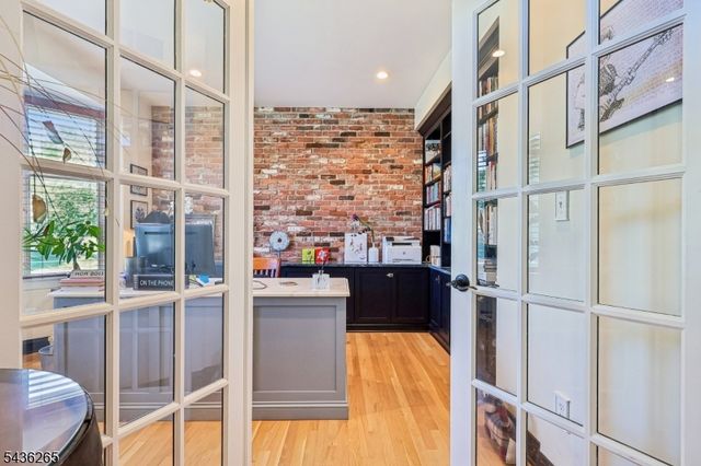 18 Steeple View Ct, West Amwell Twp., NJ 08530