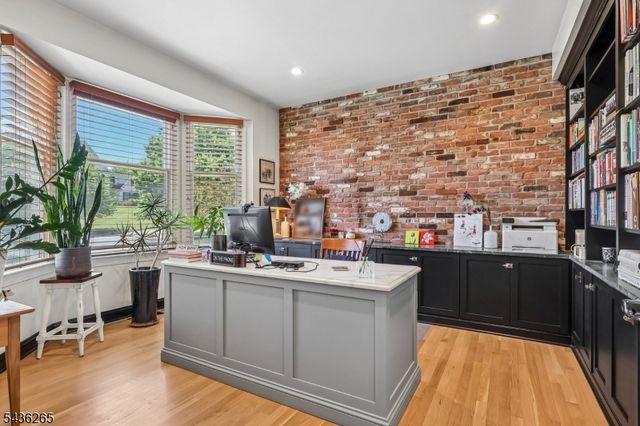 18 Steeple View Ct, West Amwell Twp., NJ 08530
