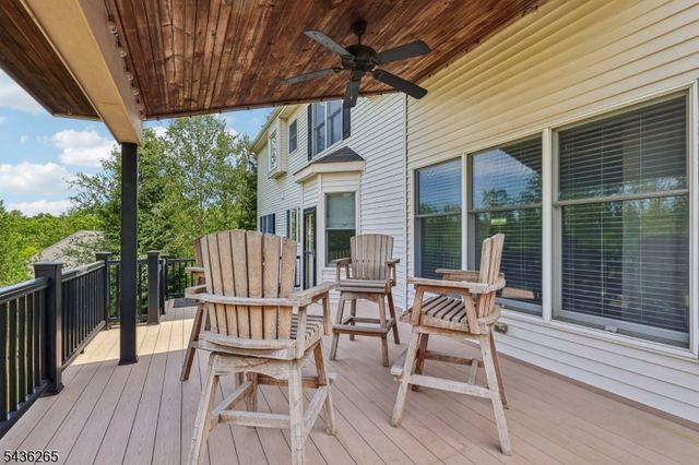 18 Steeple View Ct, West Amwell Twp., NJ 08530