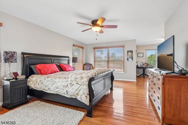 18 Steeple View Ct, West Amwell Twp., NJ 08530