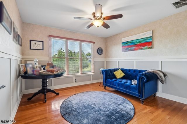 18 Steeple View Ct, West Amwell Twp., NJ 08530