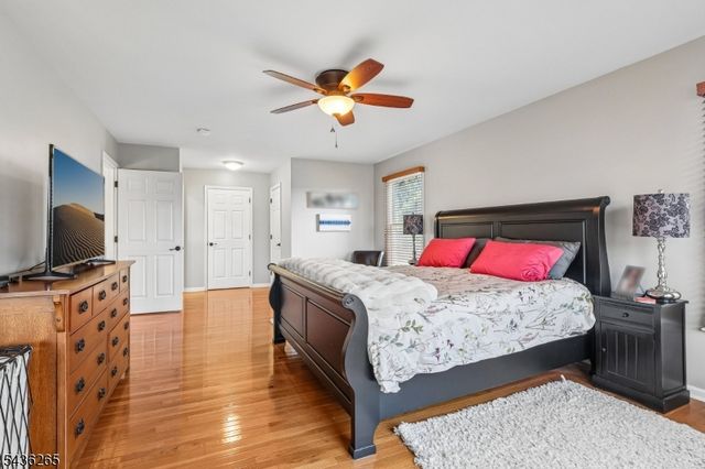 18 Steeple View Ct, West Amwell Twp., NJ 08530