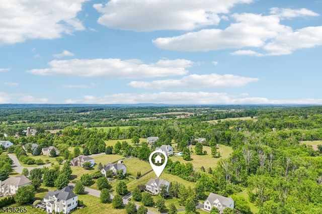 18 Steeple View Ct, West Amwell Twp., NJ 08530
