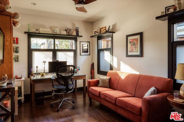 4244 Bluebell Avenue, Studio City, CA 91604