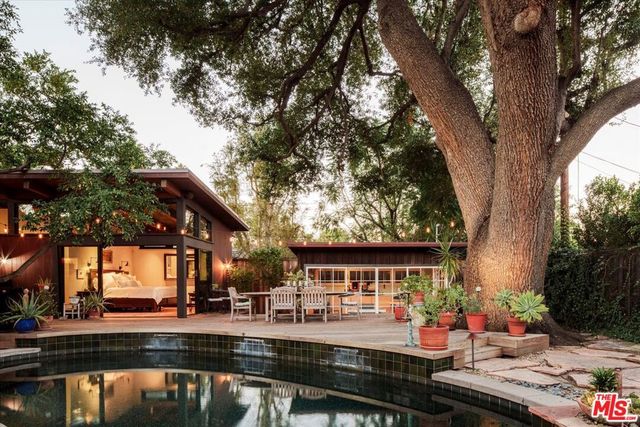 4244 Bluebell Avenue, Studio City, CA 91604