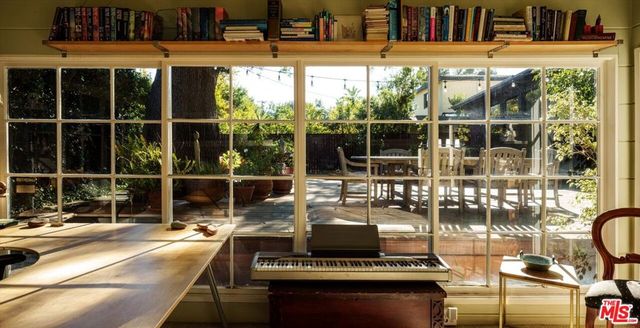 4244 Bluebell Avenue, Studio City, CA 91604