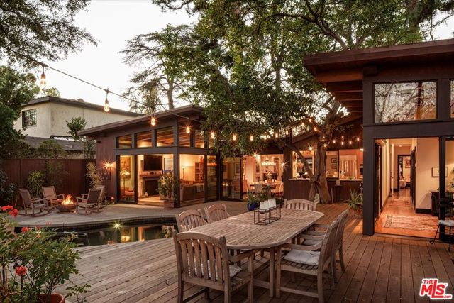 4244 Bluebell Avenue, Studio City, CA 91604