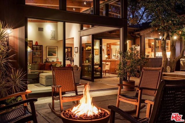 4244 Bluebell Avenue, Studio City, CA 91604